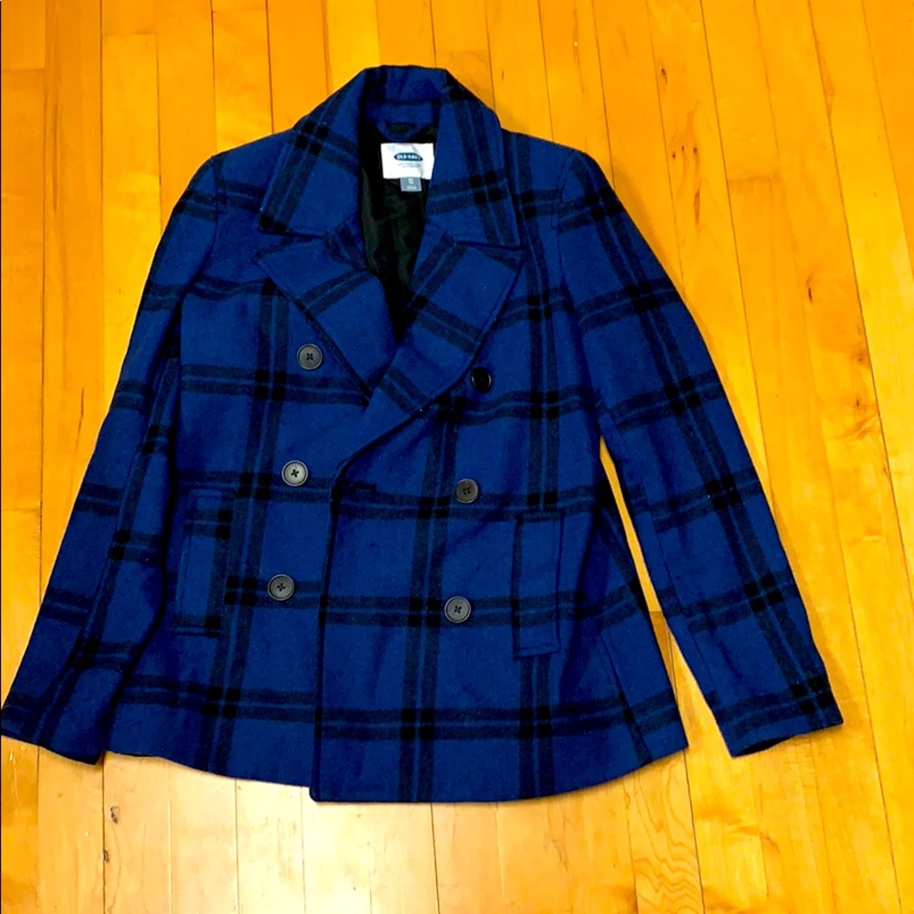 Winter blue light but extremely warm coat